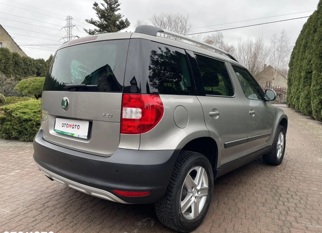 Skoda Yeti cena 39800 przebieg: 174000, rok produkcji 2013 z Strzelce Opolskie małe 562